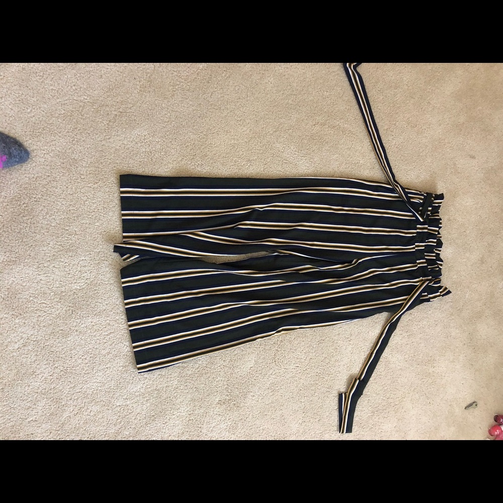 Flowing striped pants/ slacks with matching belt